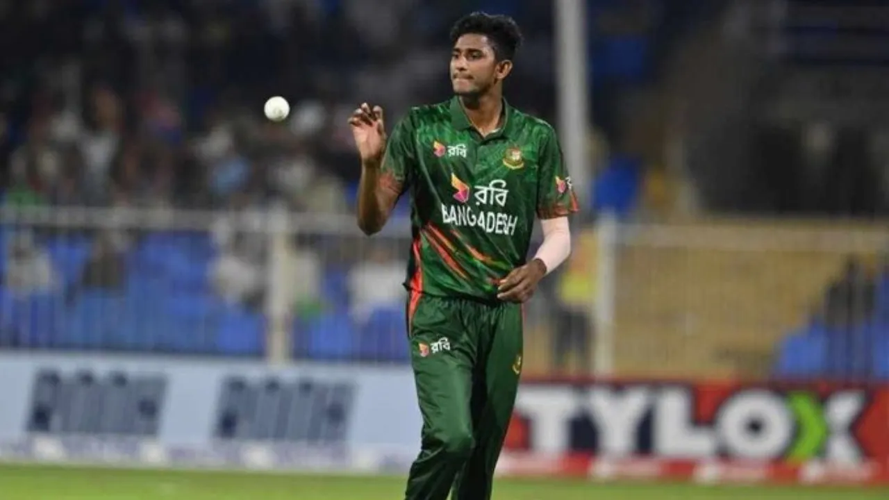 4.Liam Livinstone (England vs Pakistan - 2021- 122 Meters) (8).webp